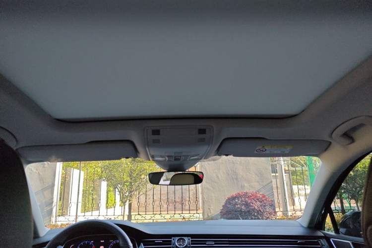 Used Volkswagen Magotan 2023 2 Million Units Commemorative Edition 330TSI DSG Luxury Version Headliner