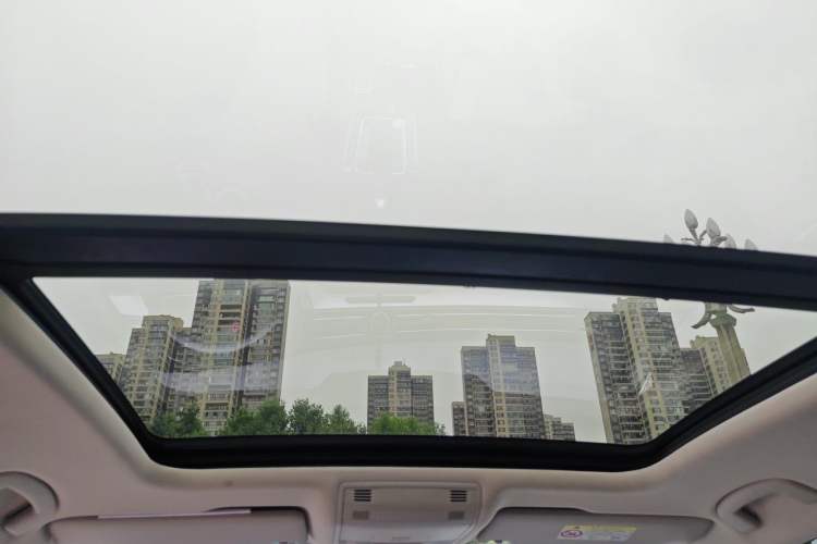 Used Volkswagen Magotan 2023 2 Million Units Commemorative Edition 330TSI DSG Luxury Version Headliner