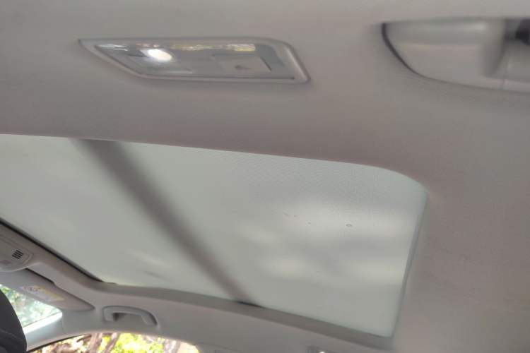 Used Volkswagen Magotan 2023 2 Million Units Commemorative Edition 330TSI DSG Luxury Version Headliner