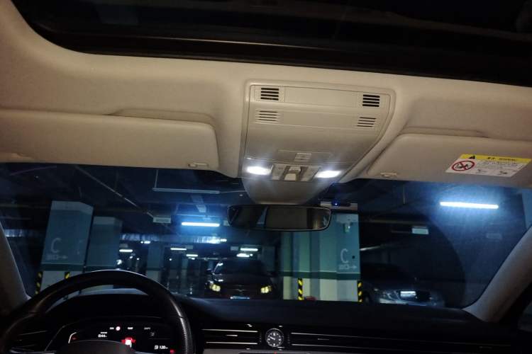 Used Volkswagen Magotan 2023 2 Million Units Commemorative Edition 330TSI DSG Luxury Version Headliner