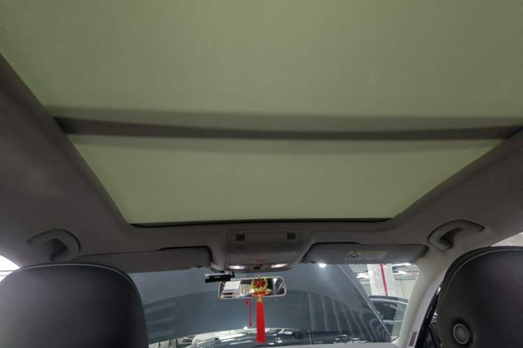 Used Volkswagen Magotan 2023 2 Million Units Limited-Edition 280TSI DSG Comfort Version Headliner