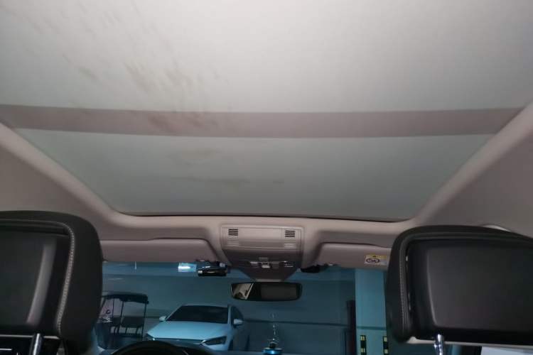Used Volkswagen Magotan 2023 2 Million Units Commemorative Edition 330TSI DSG Luxury Version Headliner