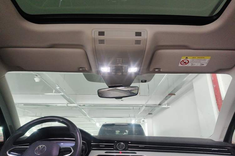 Used Volkswagen Magotan 2023 2 Million Units Commemorative Edition 330TSI DSG Luxury Version Headliner