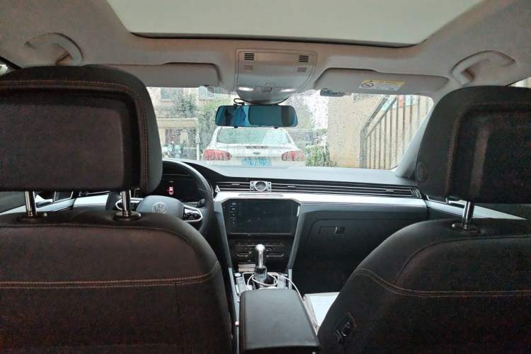 Used Volkswagen Magotan 2023 2 Million Units Commemorative Edition 330TSI DSG Luxury Version Headliner