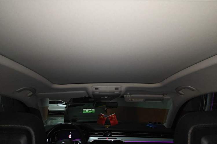 Used Volkswagen Magotan 2023 2 Million Units Commemorative Edition 330TSI DSG Luxury Version Headliner