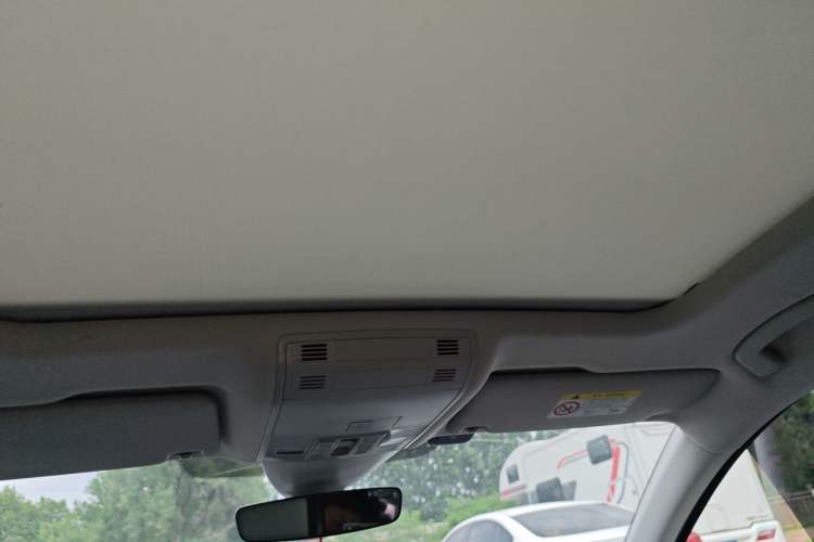 Used Volkswagen Magotan 2023 2 Million Units Commemorative Edition 330TSI DSG Luxury Version Headliner