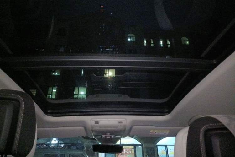 Used Volkswagen Magotan 2023 2 Million Units Commemorative Edition 330TSI DSG Luxury Version Headliner