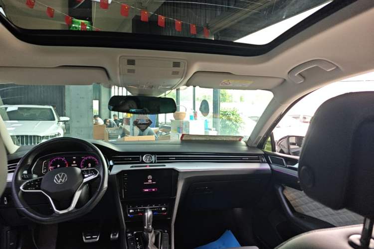 Used Volkswagen Magotan 2023 2 Million Units Commemorative Edition 330TSI DSG Luxury Version Headliner