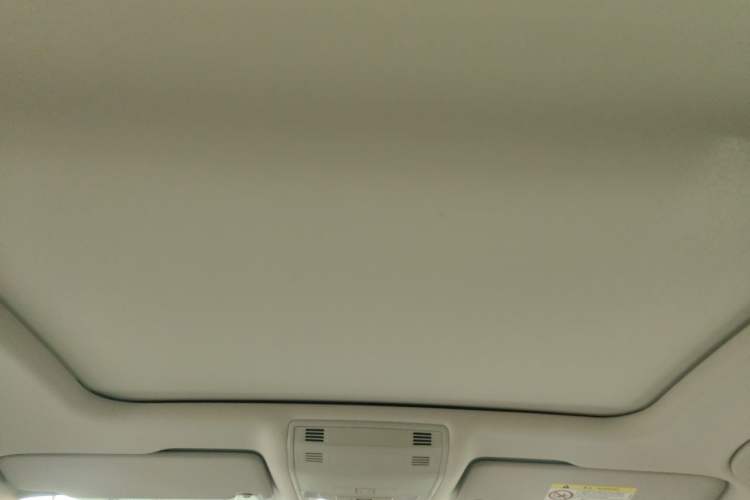 Used Volkswagen Magotan 2023 2 Million Units Commemorative Edition 330TSI DSG Luxury Version Headliner