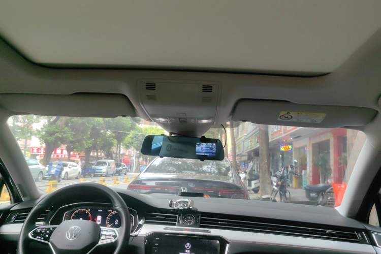 Used Volkswagen Magotan 2023 2 Million Units Commemorative Edition 330TSI DSG Luxury Version Headliner