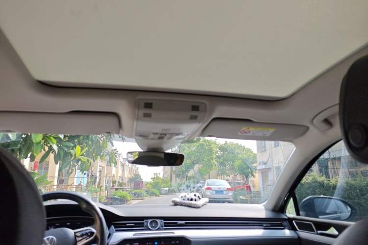 Used Volkswagen Magotan 2023 2 Million Units Commemorative Edition 330TSI DSG Luxury Version Headliner
