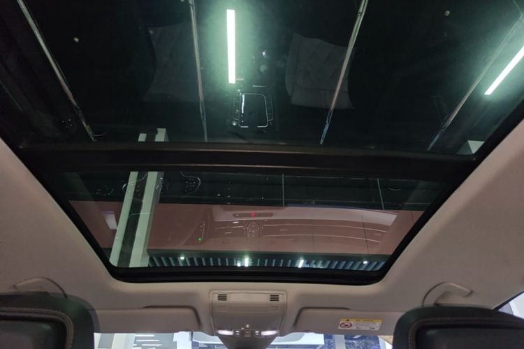 Used Volkswagen Magotan 2023 2 Million Units Commemorative Edition 330TSI DSG Luxury Version Headliner