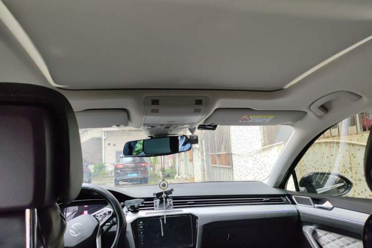 Used Volkswagen Magotan 2023 2 Million Units Commemorative Edition 330TSI DSG Luxury Version Headliner