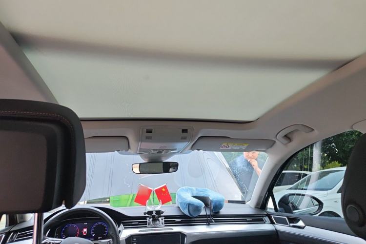 Used Volkswagen Magotan 2023 2 Million Units Commemorative Edition 330TSI DSG Luxury Version Headliner