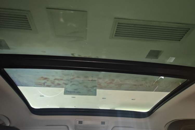 Used Volkswagen Magotan 2023 2 Million Units Commemorative Edition 330TSI DSG Luxury Version Headliner
