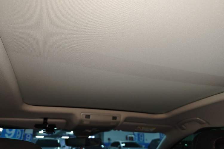 Used Volkswagen Magotan 2023 2 Million Units Commemorative Edition 330TSI DSG Luxury Version Headliner