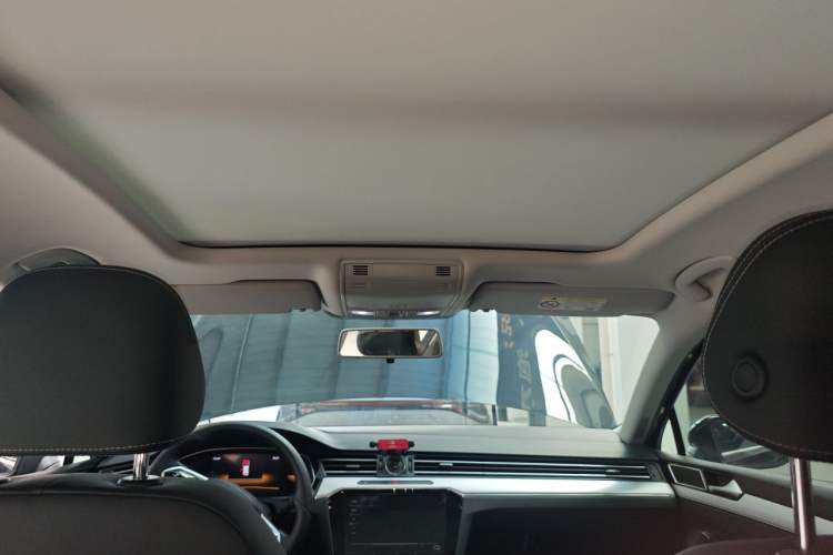 Used Volkswagen Magotan 2023 2 Million Units Limited-Edition 280TSI DSG Comfort Version Headliner