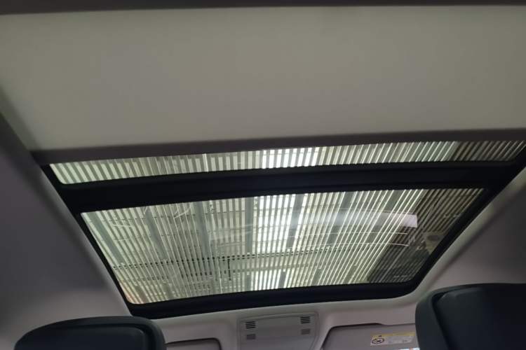 Used Volkswagen Magotan 2023 2 Million Units Commemorative Edition 330TSI DSG Luxury Version Headliner
