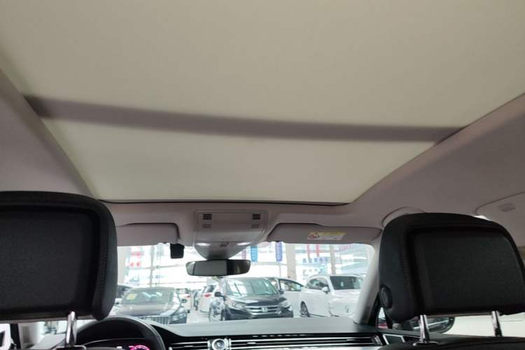 Used Volkswagen Magotan 2023 2 Million Units Commemorative Edition 330TSI DSG Luxury Version Headliner