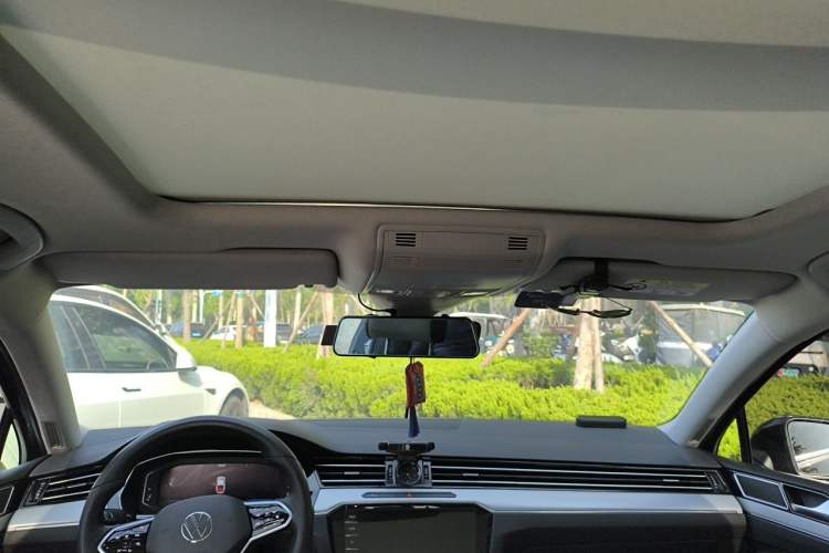 Used Volkswagen Magotan 2023 2 Million Units Commemorative Edition 330TSI DSG Luxury Version Headliner