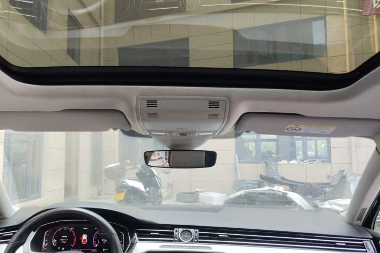 Used Volkswagen Magotan 2023 2 Million Units Commemorative Edition 330TSI DSG Luxury Version Headliner