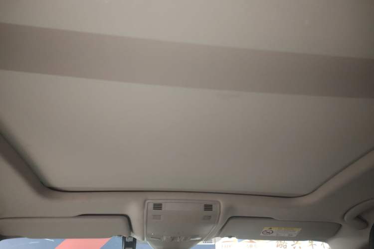 Used Volkswagen Magotan 2023 2 Million Units Commemorative Edition 330TSI DSG Luxury Version Headliner