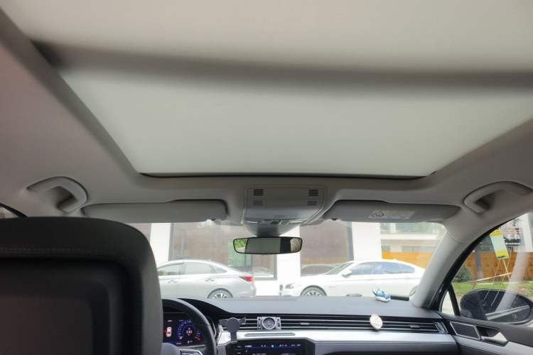Used Volkswagen Magotan 2023 2 Million Units Commemorative Edition 330TSI DSG Luxury Version Headliner
