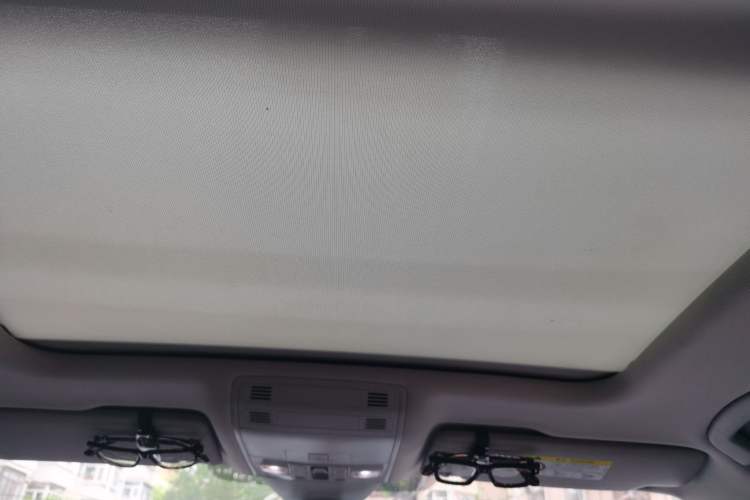Used Volkswagen Magotan 2023 2 Million Units Commemorative Edition 330TSI DSG Luxury Version Headliner
