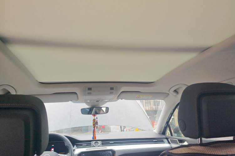 Used Volkswagen Magotan 2023 2 Million Units Commemorative Edition 330TSI DSG Luxury Version Headliner