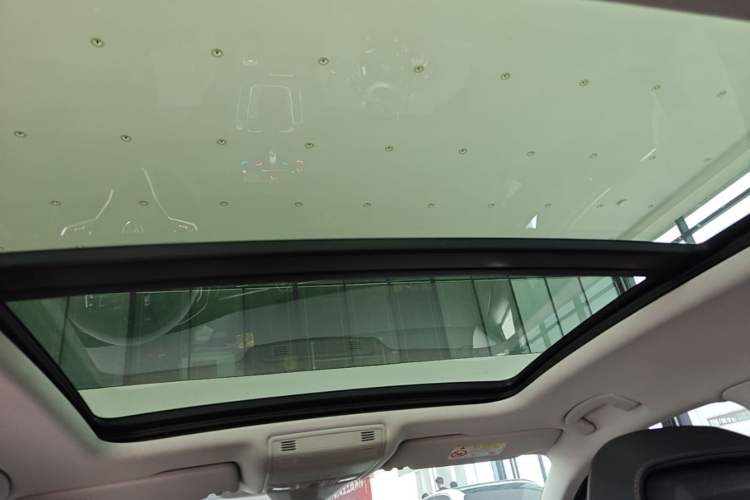 Used Volkswagen Magotan 2023 2 Million Units Commemorative Edition 330TSI DSG Luxury Version Headliner