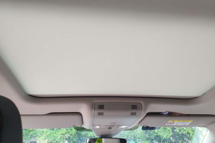Used Volkswagen Magotan 2023 2 Million Units Commemorative Edition 330TSI DSG Luxury Version Headliner