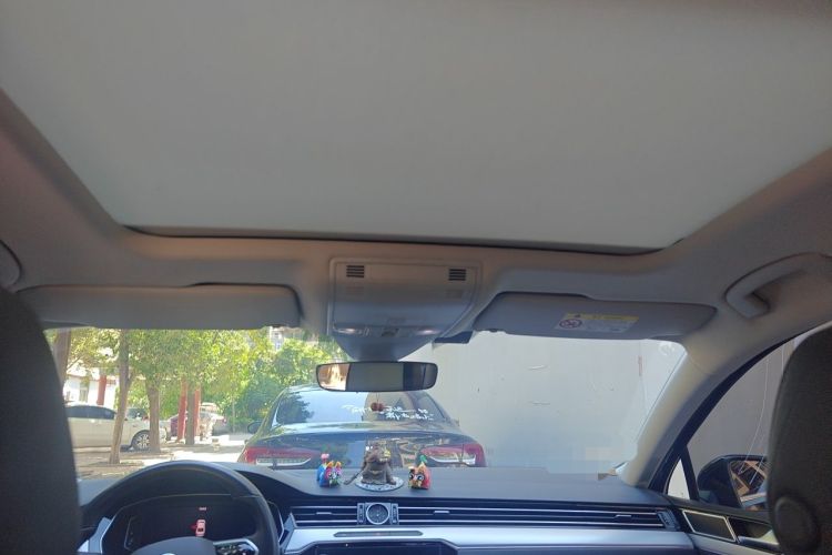 Used Volkswagen Magotan 2023 2 Million Units Commemorative Edition 330TSI DSG Luxury Version Headliner