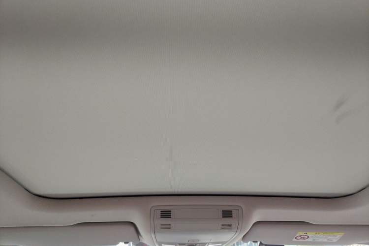 Used Volkswagen Magotan 2023 2 Million Units Commemorative Edition 330TSI DSG Luxury Version Headliner