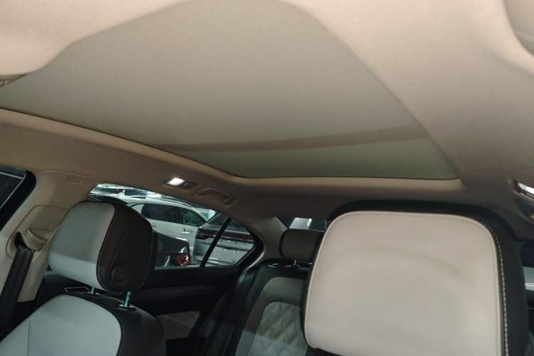 Used Volkswagen Magotan 2023 2 Million Units Limited Edition 330TSI DSG Leading Version Headliner