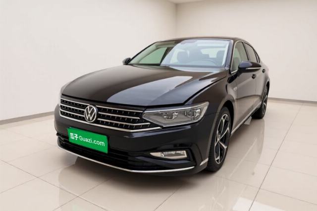 Volkswagen Magotan 2023 2 Million Units Limited Edition 330TSI DSG Leading Version с пробегом