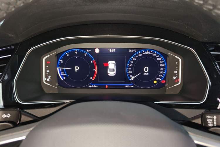 Used Volkswagen Magotan 2023 2 Million Units Commemorative Edition 330TSI DSG Luxury Version Instrument Cluster