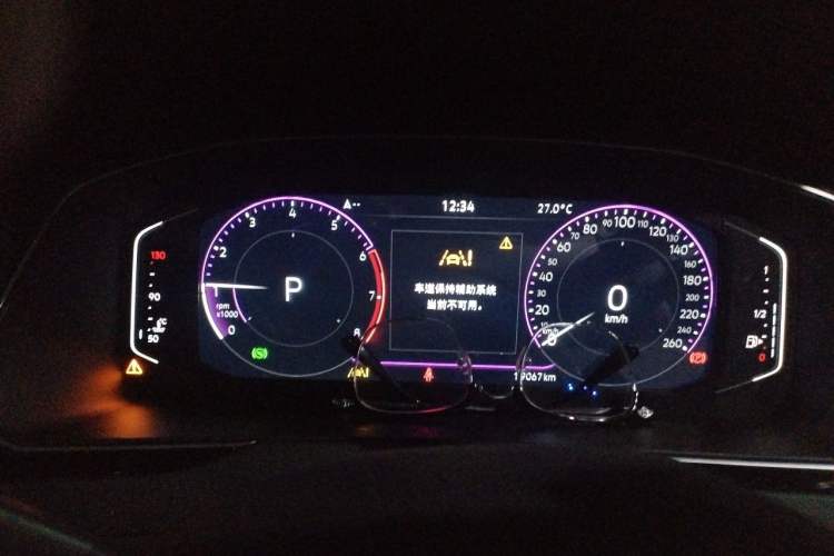 Used Volkswagen Magotan 2023 2 Million Units Commemorative Edition 330TSI DSG Luxury Version Instrument Cluster