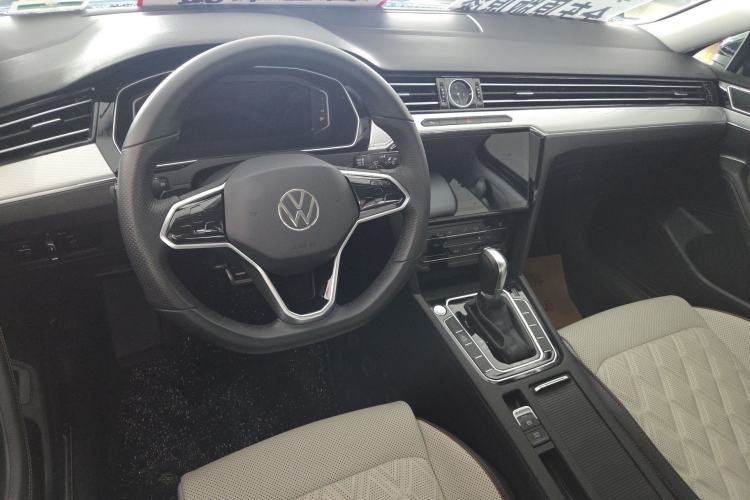 Used Volkswagen Magotan 2023 2 Million Units Limited Edition 330TSI DSG Leading Version Instrument Cluster
