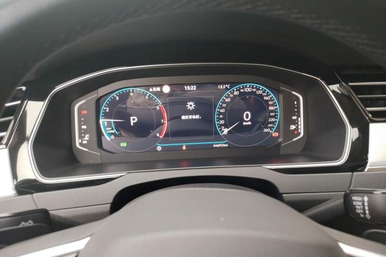 Used Volkswagen Magotan 2023 2 Million Units Commemorative Edition 330TSI DSG Luxury Version Instrument Cluster