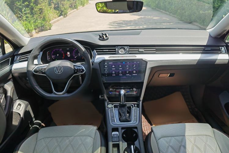 Used Volkswagen Magotan 2023 2 Million Units Commemorative Edition 330TSI DSG Luxury Version Interior 1