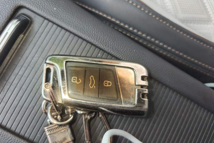 Used Volkswagen Magotan 2023 2 Million Units Commemorative Edition 330TSI DSG Luxury Version Interior 1