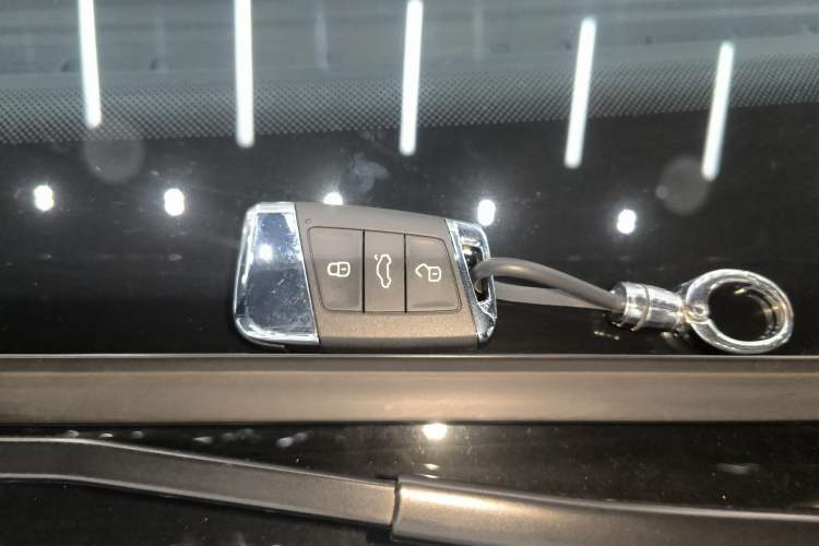 Used Volkswagen Magotan 2023 2 Million Units Commemorative Edition 330TSI DSG Luxury Version Interior 1