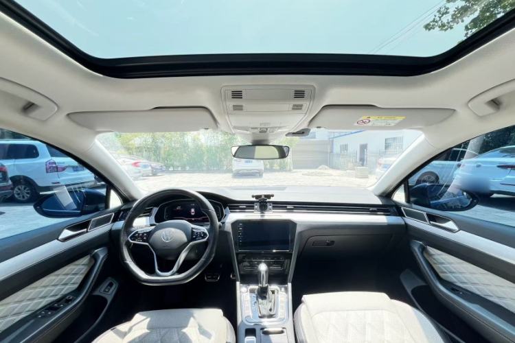 Used Volkswagen Magotan 2023 2 Million Units Commemorative Edition 330TSI DSG Luxury Version Interior 1