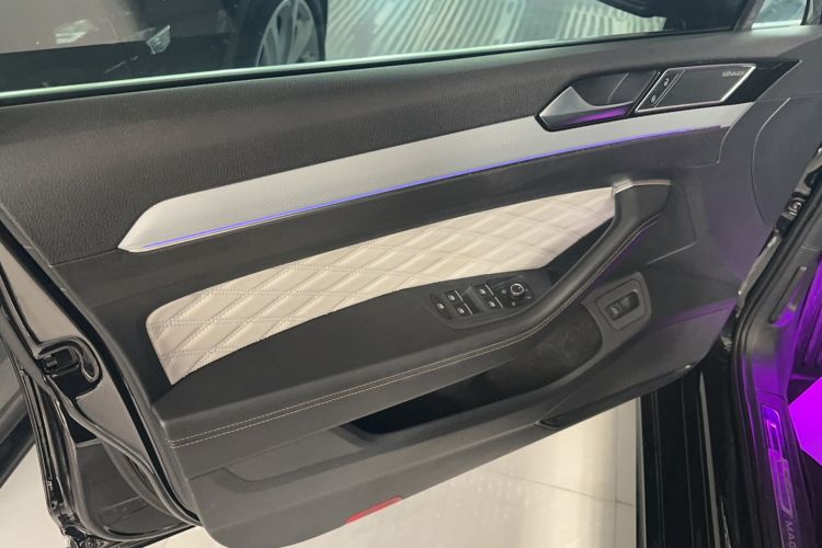 Used Volkswagen Magotan 2023 2 Million Units Commemorative Edition 330TSI DSG Luxury Version Interior 1