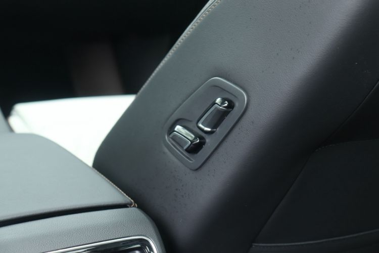 Used Volkswagen Magotan 2023 2 Million Units Commemorative Edition 330TSI DSG Luxury Version Interior 1
