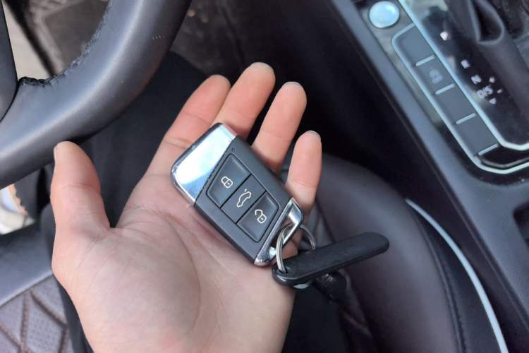Used Volkswagen Magotan 2023 2 Million Units Limited Edition 330TSI DSG Leading Version Interior 1