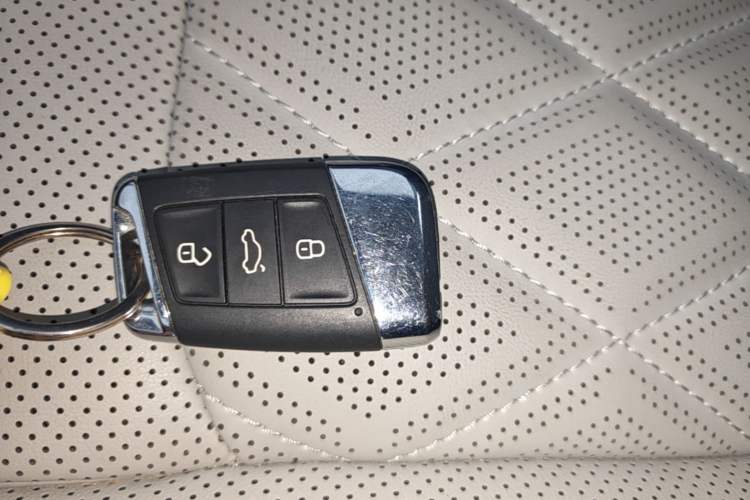 Used Volkswagen Magotan 2023 2 Million Units Commemorative Edition 330TSI DSG Luxury Version Interior 1