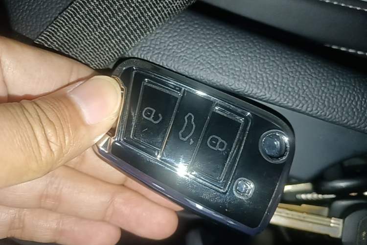 Used Volkswagen Magotan 2023 2 Million Units Limited Edition 330TSI DSG Leading Version Interior 1