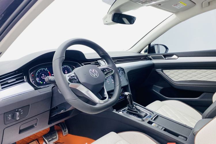 Used Volkswagen Magotan 2023 2 Million Units Commemorative Edition 330TSI DSG Luxury Version Interior 1