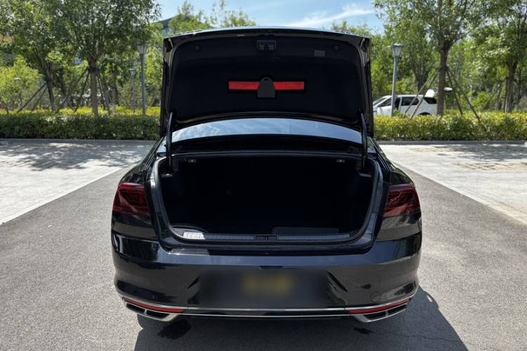 Used Volkswagen Magotan 2023 2 Million Units Commemorative Edition 330TSI DSG Luxury Version Interior 1